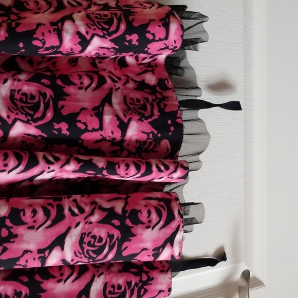 NWOT Guess Pink and Black Dress Jewel sash - Picture 4 of 8